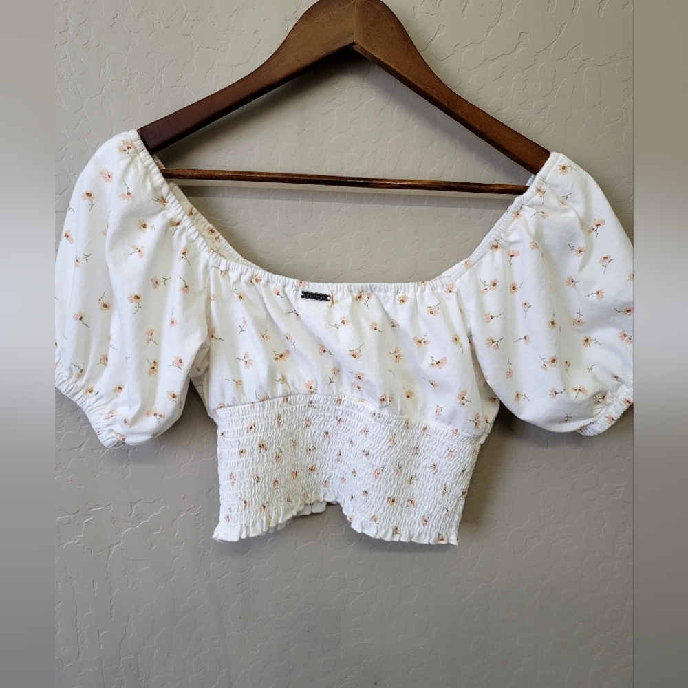 Billabong White Floral Puff Sleeve Blouse Crop SIZE MEDIUM